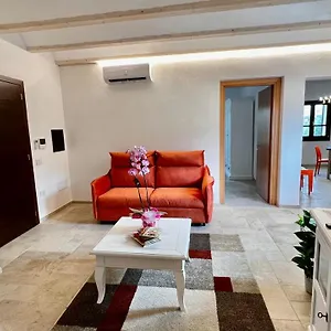 La Casa Di Natalie , Girasole Włochy